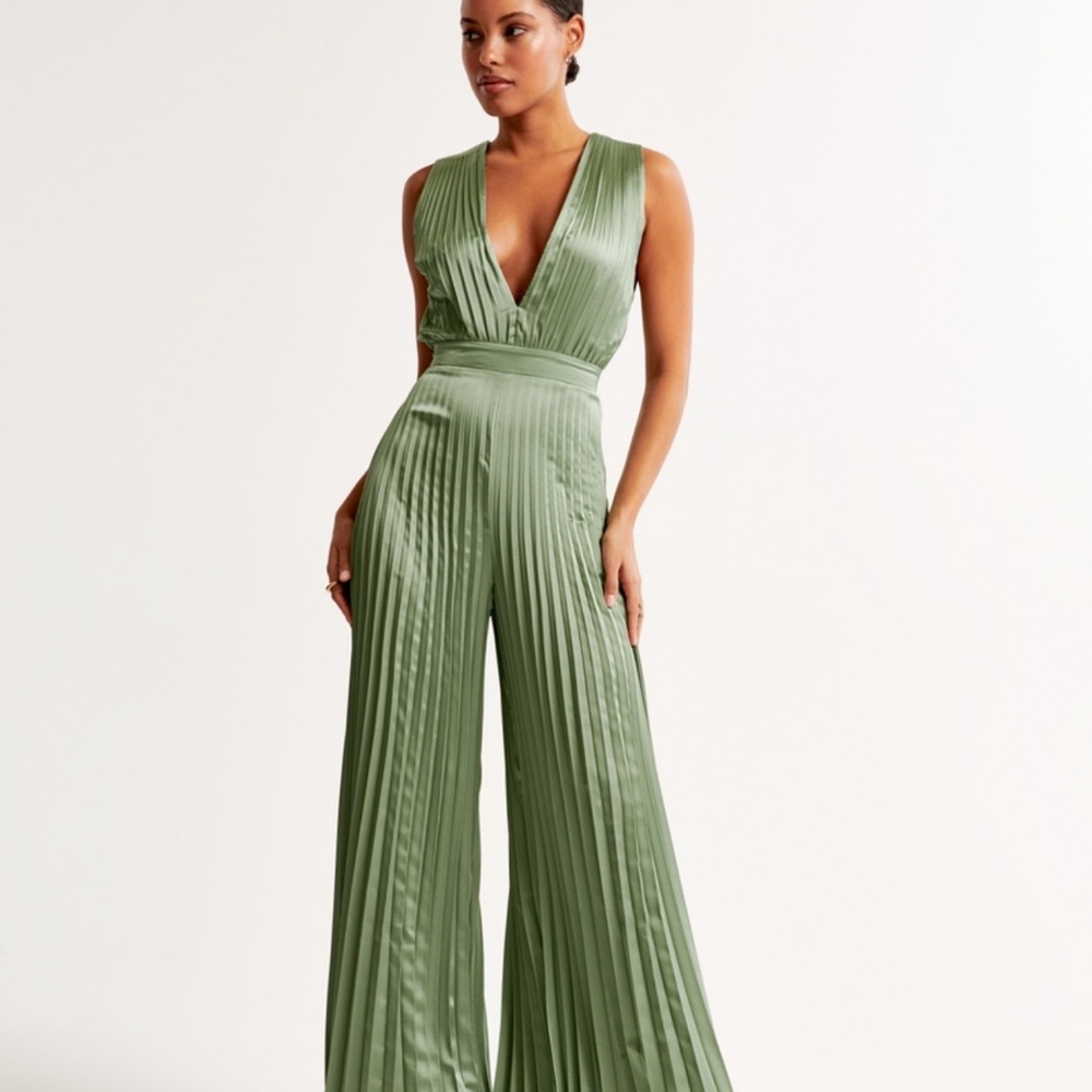 Abercrombie & Fitch Sage Green Pleated Jumpsuit
